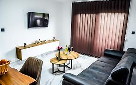 Luxury Villa M&B